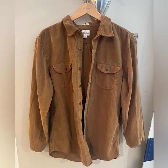 button up - Picture 1 of 3